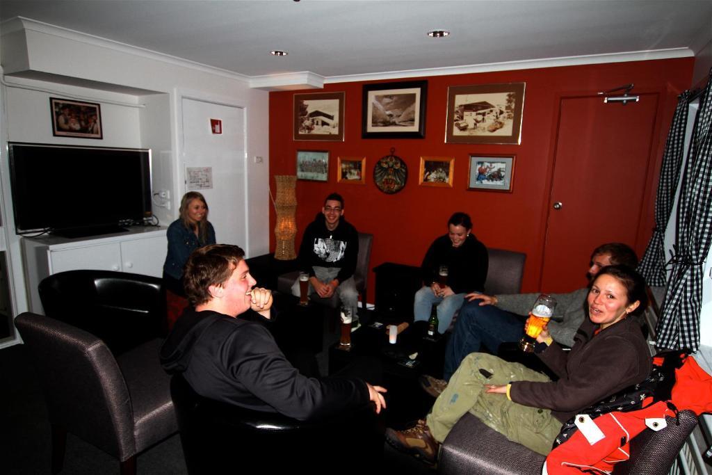 Black Bear Inn Thredbo Luaran gambar